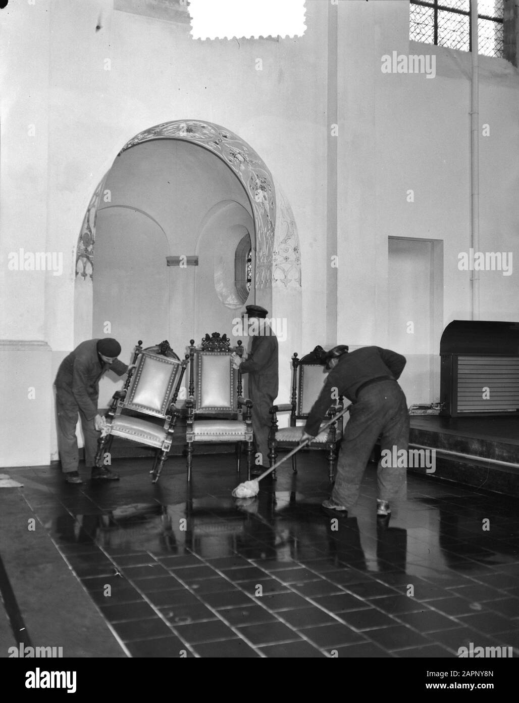 Monastero di Venlo Municipio provvisorio Data: 27 Marzo 1953 luogo: Limburg, Venlo Parole Chiave: KLOOSTERS, STADHOURS Foto Stock