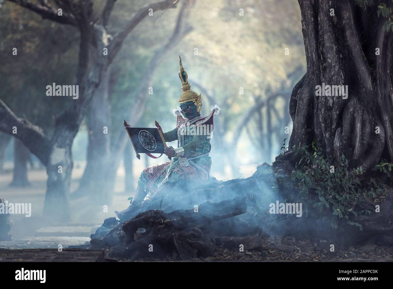 Khon è un'arte di danza tradizionale con maschera classica thailandese, questa performance è epica di Ramayana Foto Stock