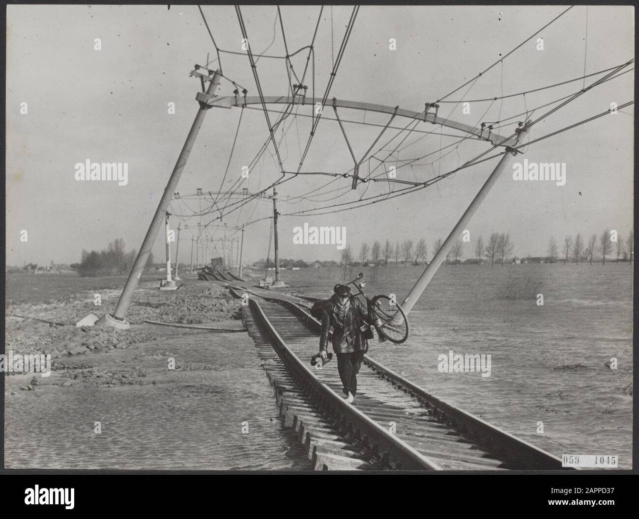 Watersnood 1953. Data: 2 febbraio 1953 luogo: Moerdijk Parole Chiave: Inondazioni, ferrovie, devastazione, inondazione Foto Stock