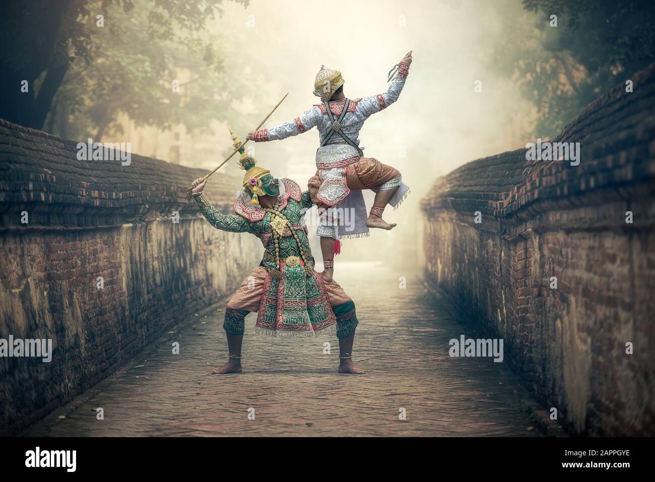 Khon è un'arte di danza tradizionale con maschera classica thailandese, questa performance è epica di Ramayana Foto Stock