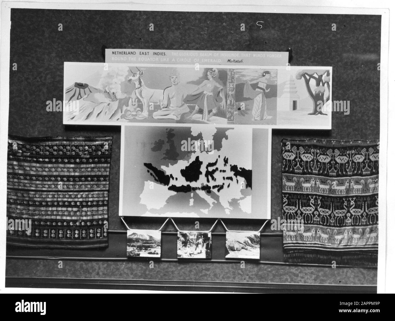 HIE [Olanda in Inghilterra]/Anefo London series [Exhibition on the Netherlands in Glasgow] Annotation: Repronegative Date: August 1942 Location: Glasgow, Great Britain Keywords: EXHIBITIONS, World War II Foto Stock