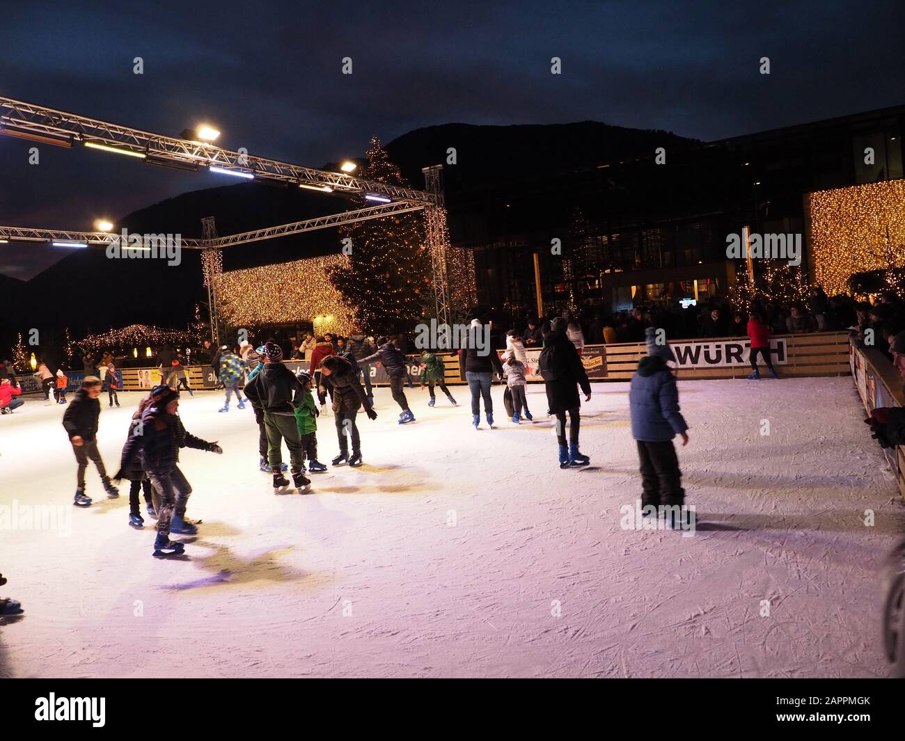 Mercatino Di Natale A Merano. Europa, Europa Centrale, Italia, Alto Adige, Dicembre Foto Stock