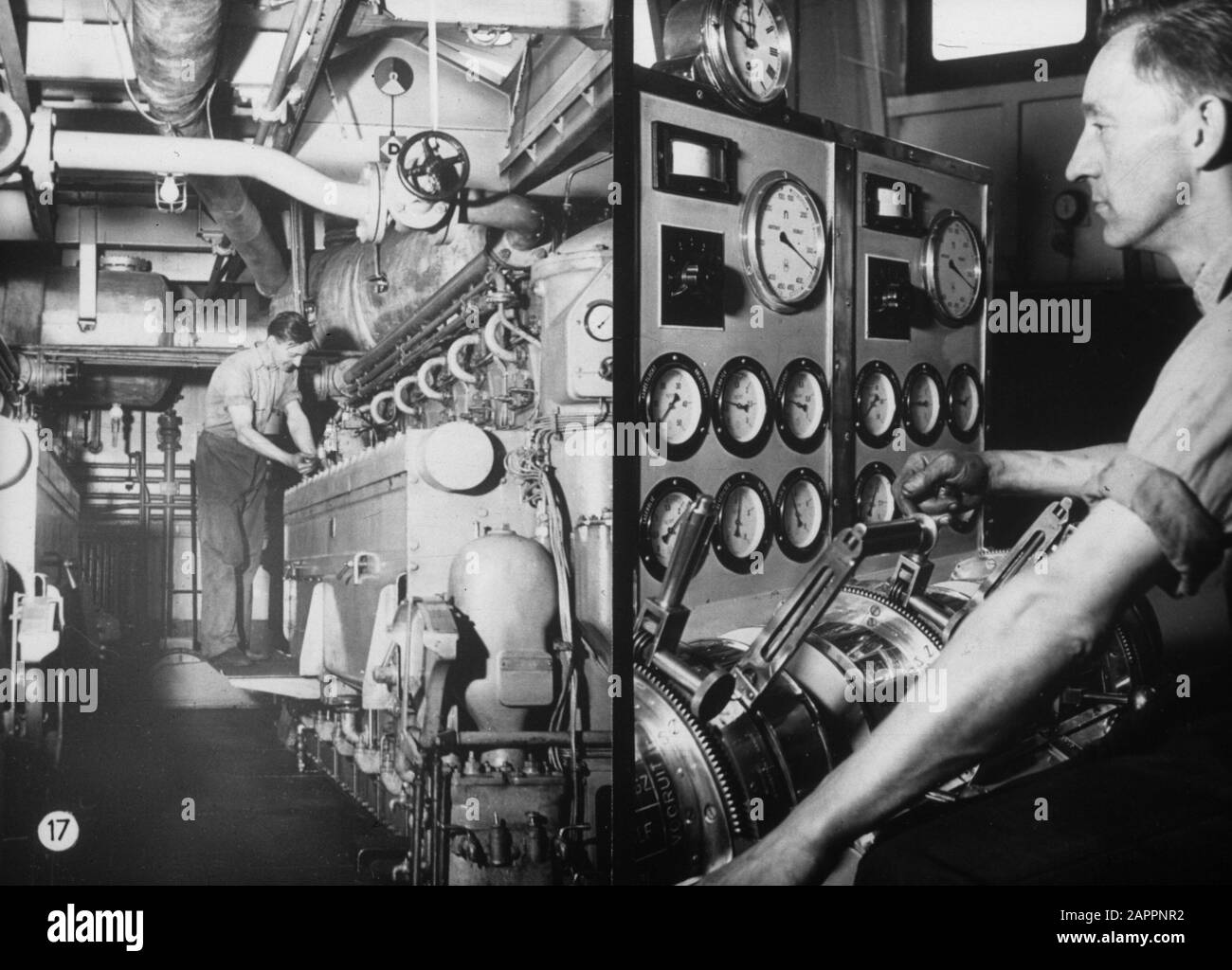 Motori di navi immagini e fotografie stock ad alta risoluzione - Alamy