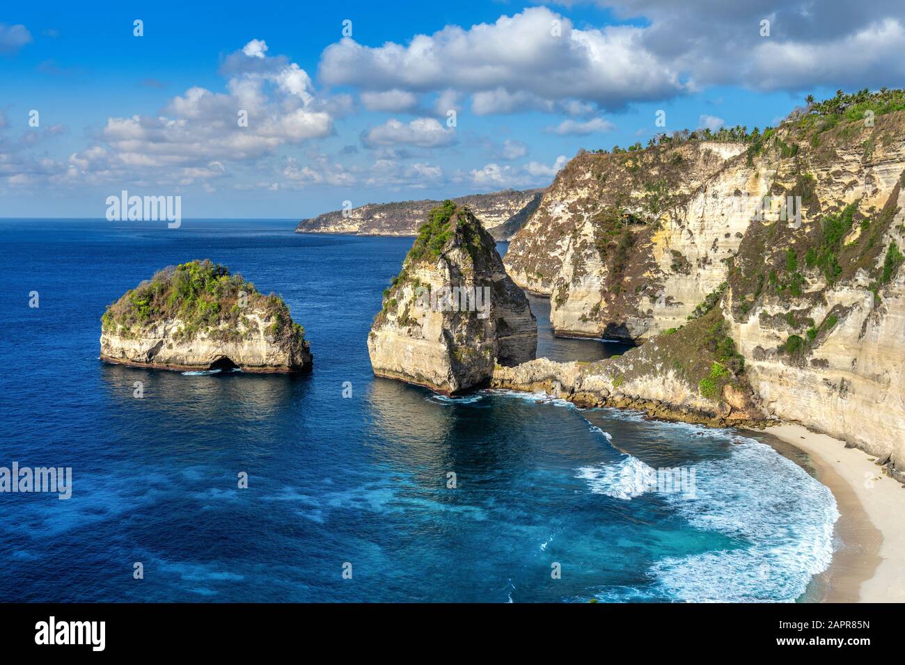 Diamond spiaggia di Nusa Penida isola di Bali in Indonesia. Foto Stock