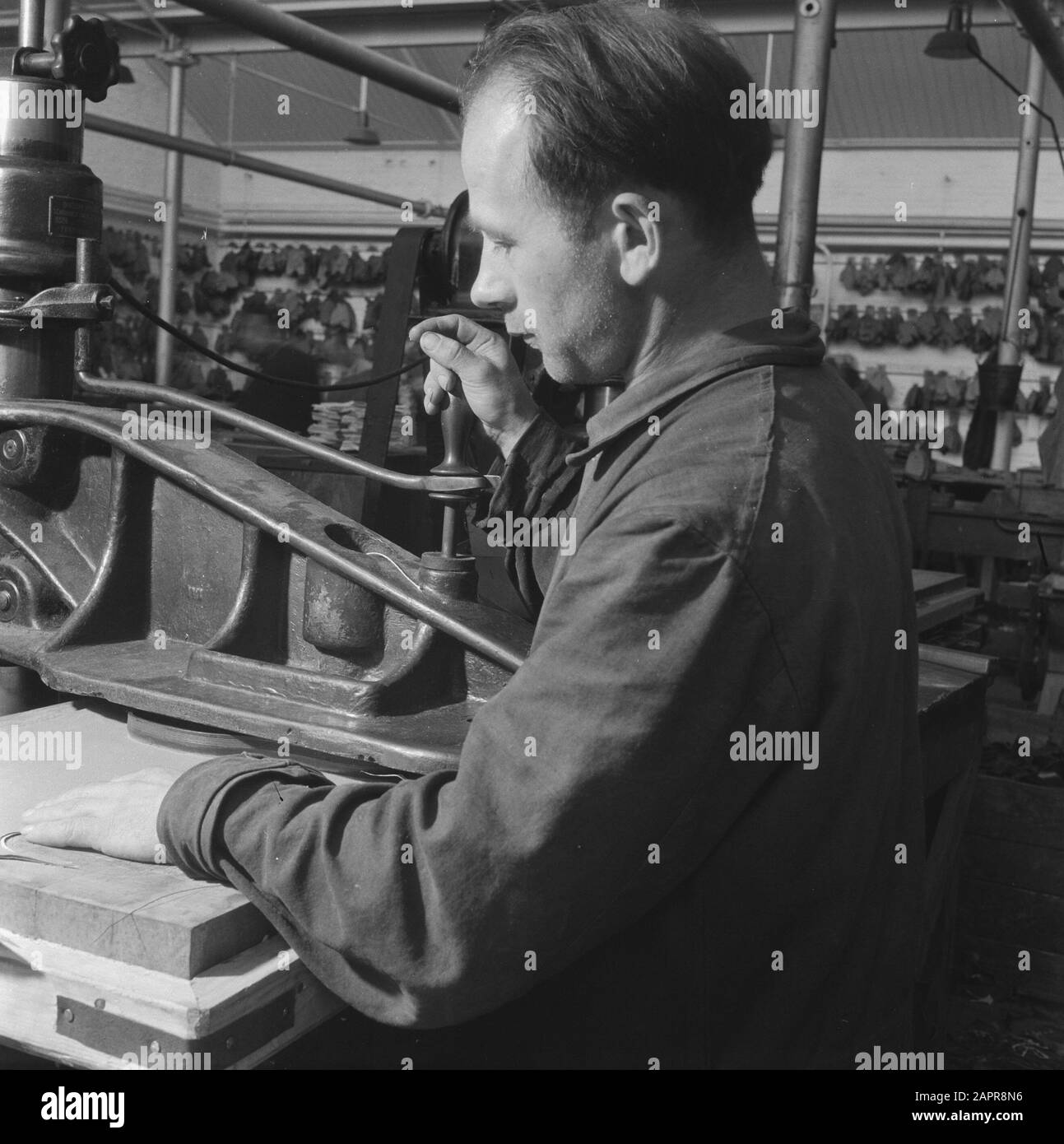 Cuoio e tessile Data di fabbricazione: 1945 Parole Chiave: Industria, seconda guerra mondiale Foto Stock