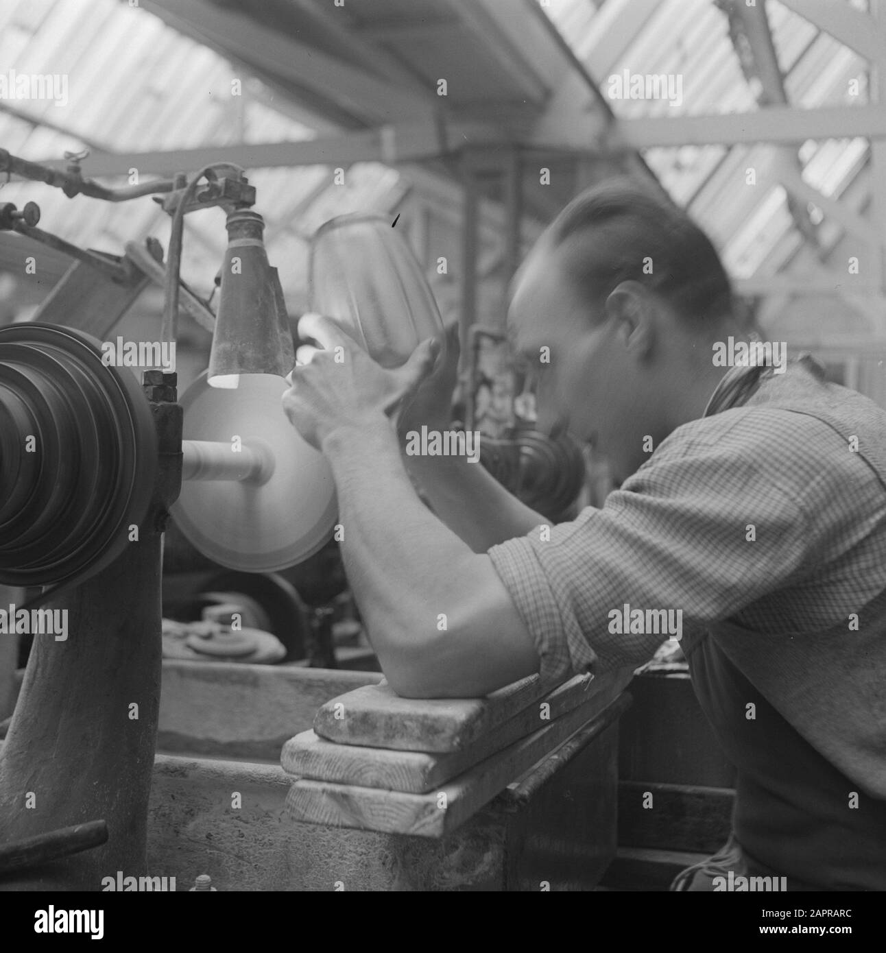 Glasblazen Leerdam Data: 3 Gennaio 1947 Località: Leerdam Parole Chiave: Glasblaw Foto Stock