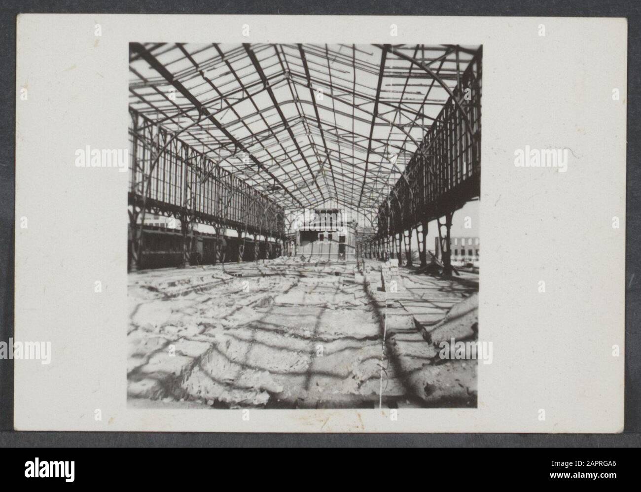 Devastazioni 1940 Paesi Bassi - A t/m Q Hengelo (1945). Station Annotation: See 900-5259 Date: 1945 Location: Netherlands Keywords: War, Wars Foto Stock