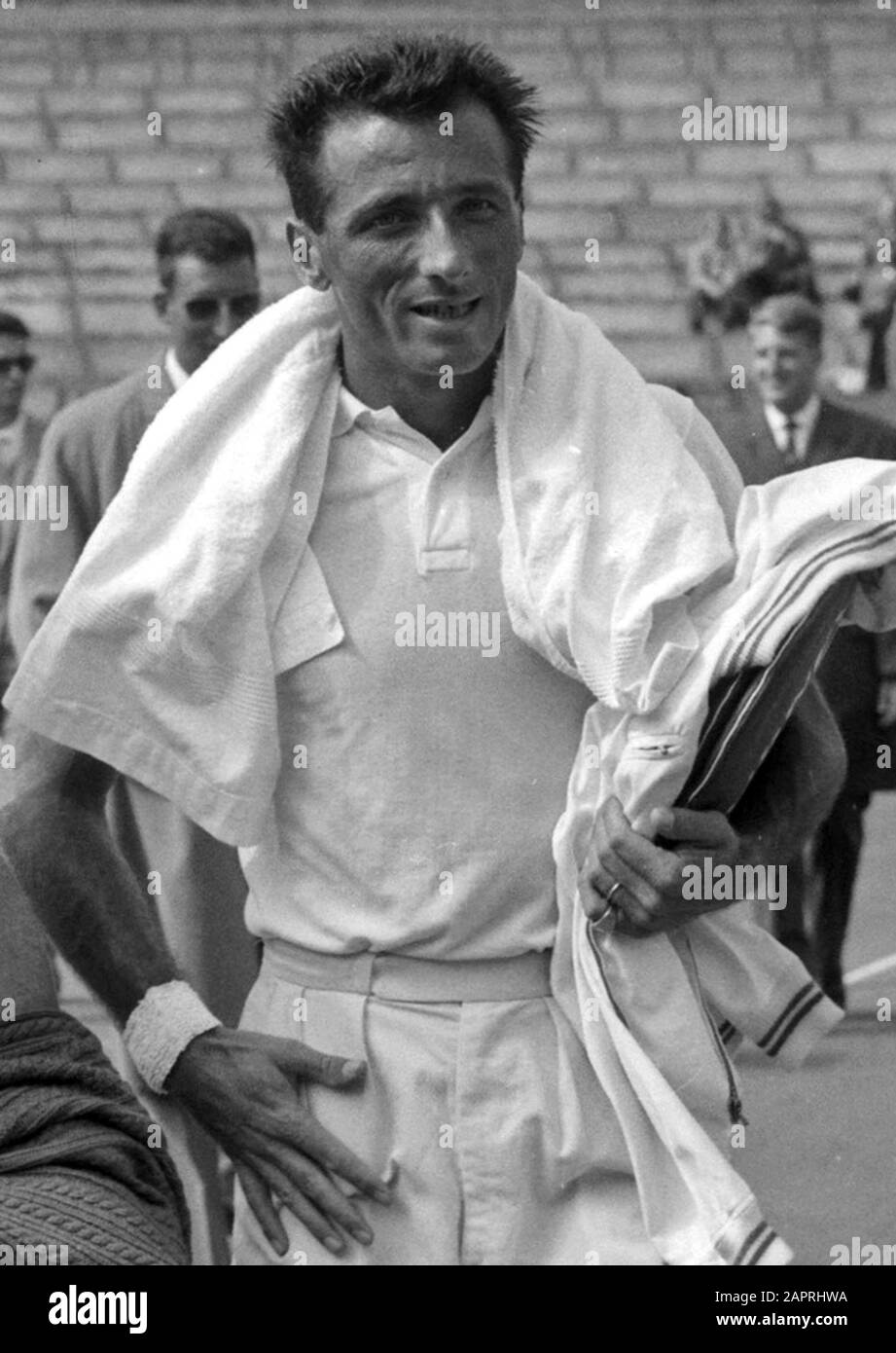 ' Tennis player Robert Haillet al campionato professionale 1961 a Noordwijk, Paesi Bassi.; ' Foto Stock