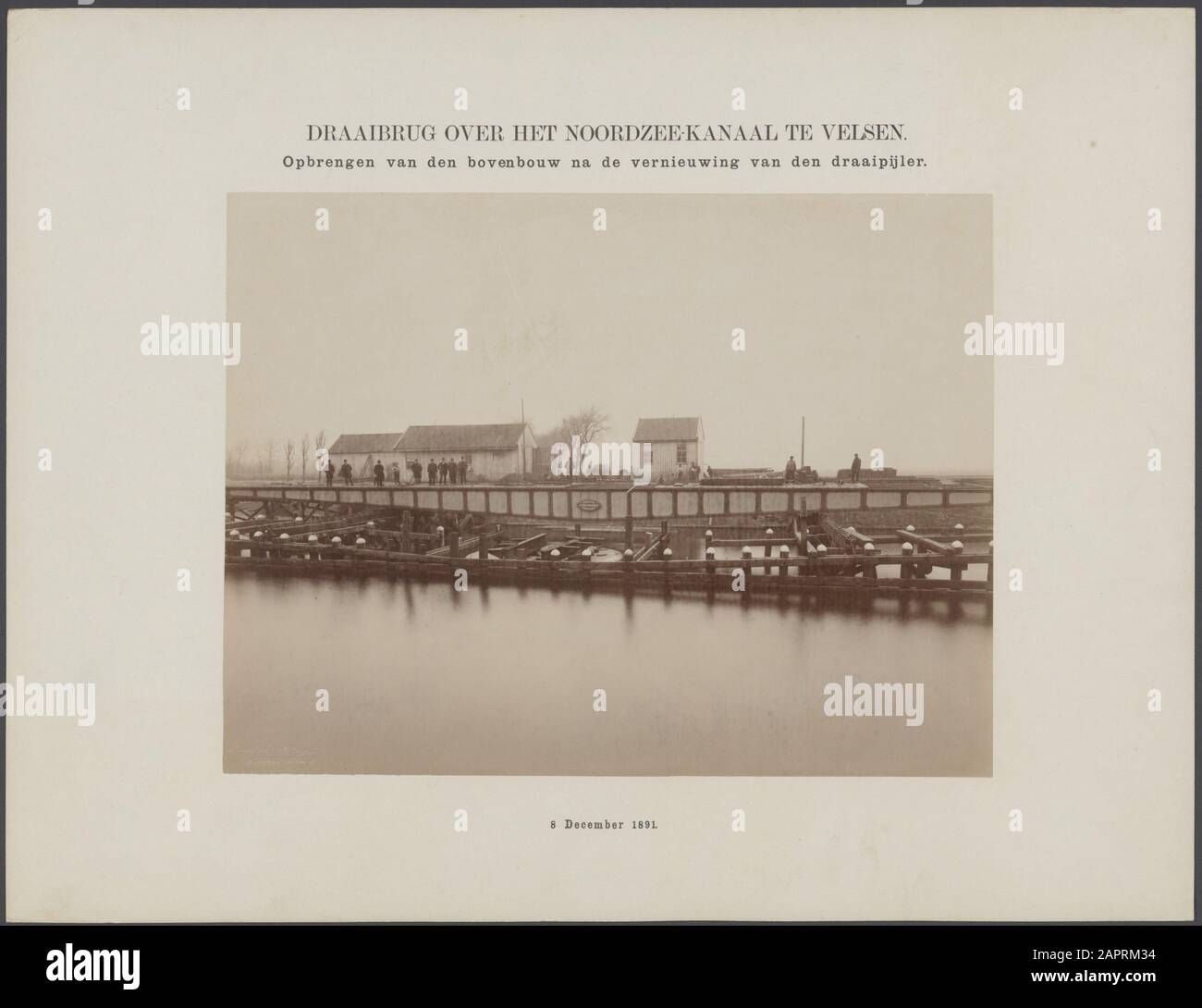 Swing ponte sul canale del Mare del Nord a Velsen. Sostituzione della sovrastruttura dopo la ristrutturazione del montante girevole; costruzione; ponti mobili; fonderie di ferro; gestione dell'acqua; Foto Stock