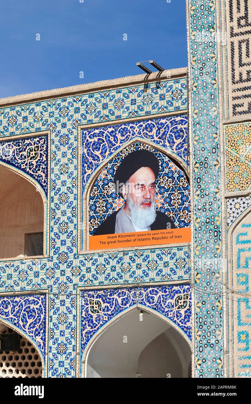 Ritratto di Ruhollah Khomeini alla Moschea Shah, o Imam moschea, Isfahan, Iran Foto Stock