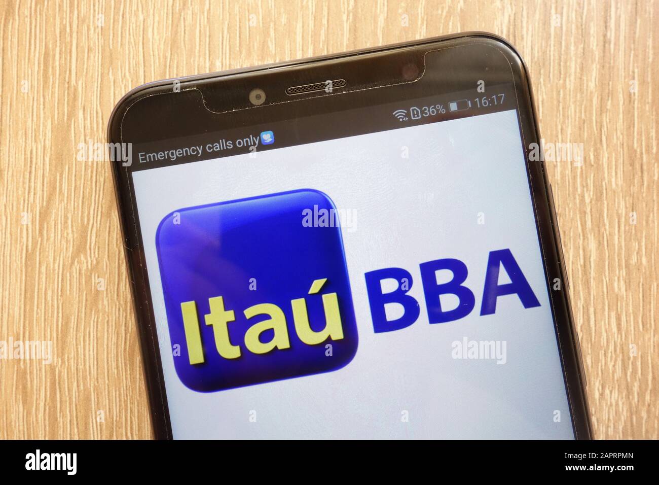 Logo ITAU Unibanco Holding visualizzato su uno smartphone moderno Foto Stock