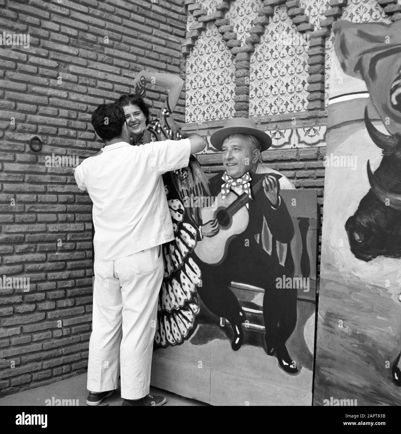 Street photographer a Barcellona palcoscenes la foto di una coppia Data: Undate luogo: Barcellona, Spagna Parole Chiave: Photographers Foto Stock