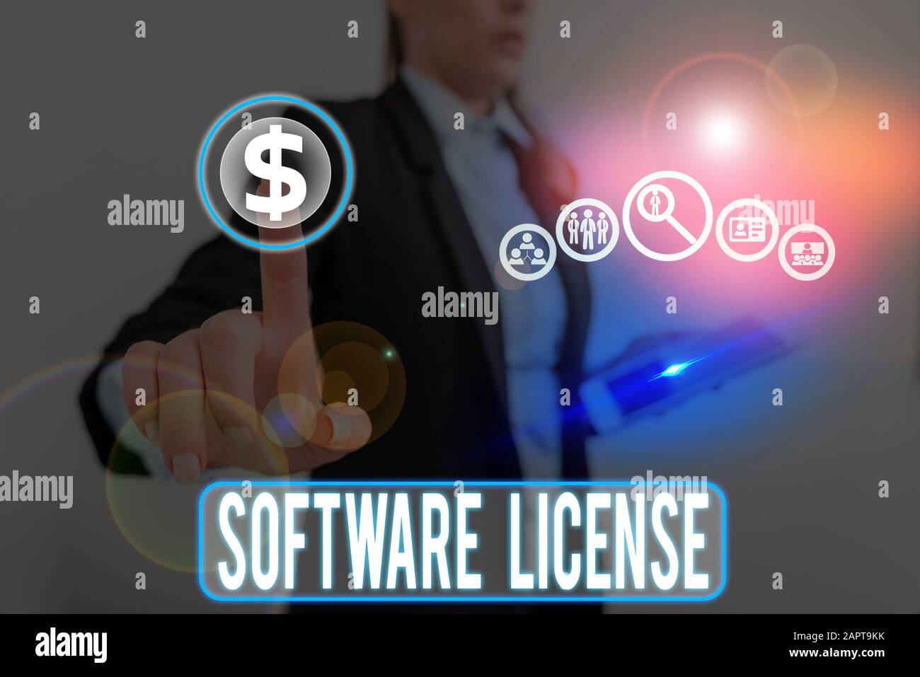 Licenza software scrittura a mano. Strumento legale fotografico concettuale che regola la ridistribuzione del software Foto Stock