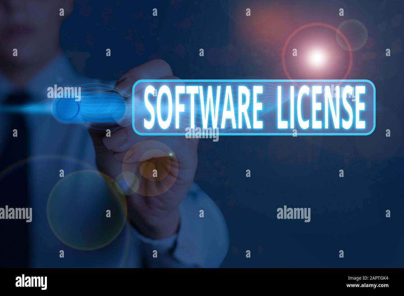 Nota di scrittura che mostra la licenza software. Concetto di business per lo strumento giuridico che disciplina la ridistribuzione del software Foto Stock