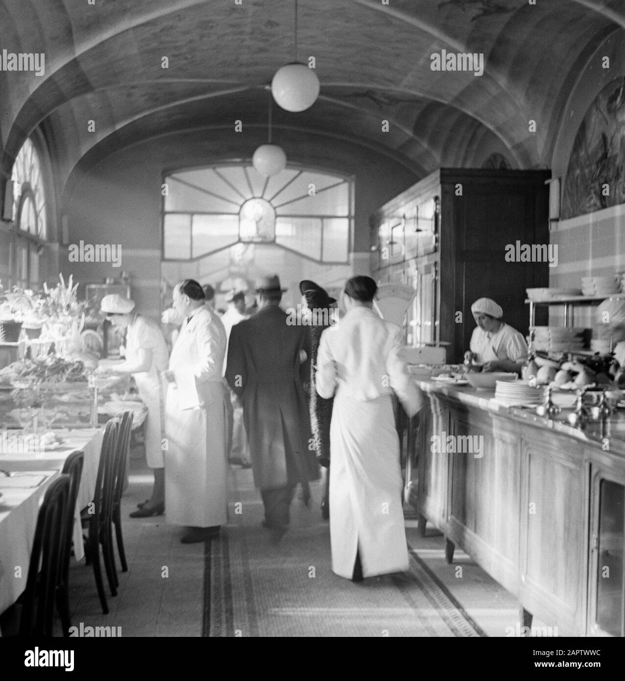 Visita a Milano interno del ristorante Gianini Data: 1937 Località: Italia, Milano Parole Chiave: Ospitalità, interni Foto Stock
