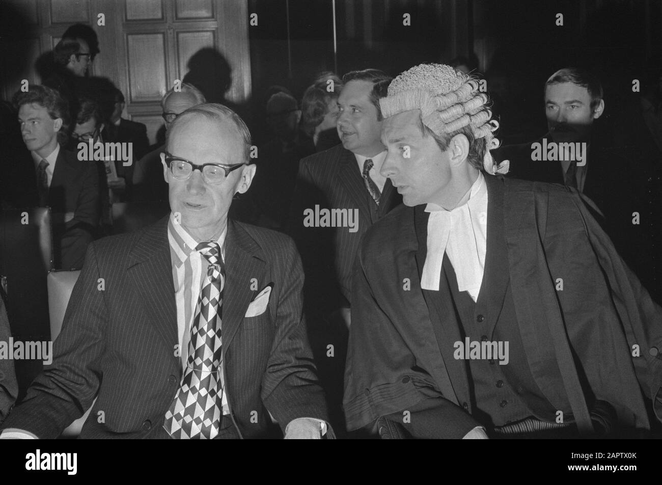 Sentenza della Corte internazionale di giustizia in materia di pesca tra l'Inghilterra e l'Islanda, v. l.n.r. Sir John Burnes (Ambasciatore D'Inghilterra In Data 25 Luglio 1974 Ubicazione: Gran Bretagna, Islanda, Paesi Bassi Foto Stock