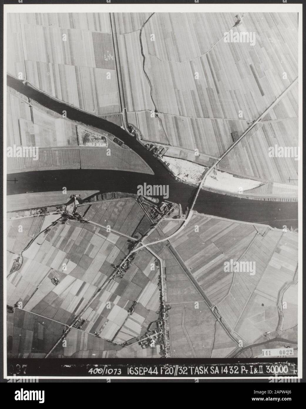 Chirurgia Aerea [Operation Market Garden]. Keizersveer, ponte sul Bergsche Maas vicino Raamsdonkveer. Funzioni nel settembre 1944 come testa di ponte per le truppe tedesche da qui attaccando gli eserciti alleati vicini; Foto Stock