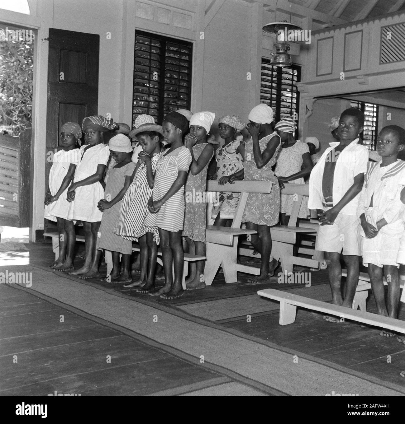 Viaggio in Suriname e Antille Olandesi Chiesa Servizio Data: 1947 luogo: Suriname Parole Chiave: Chiese Foto Stock