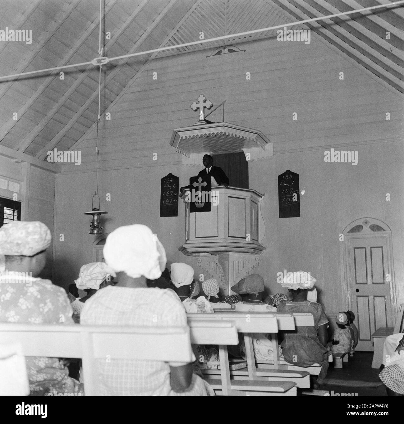 Viaggio in Suriname e Antille Olandesi Chiesa Servizio Data: 1947 luogo: Suriname Parole Chiave: Chiese Foto Stock