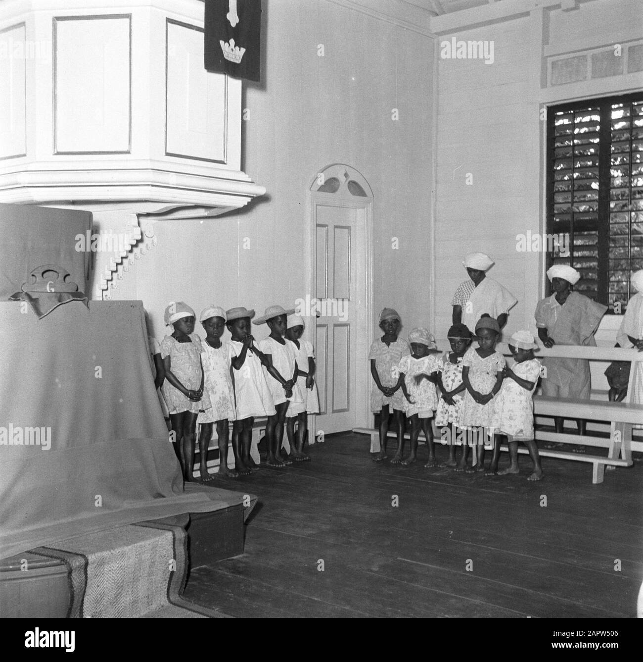 Viaggio in Suriname e Antille Olandesi Chiesa Servizio Data: 1947 luogo: Suriname Parole Chiave: Chiese Foto Stock