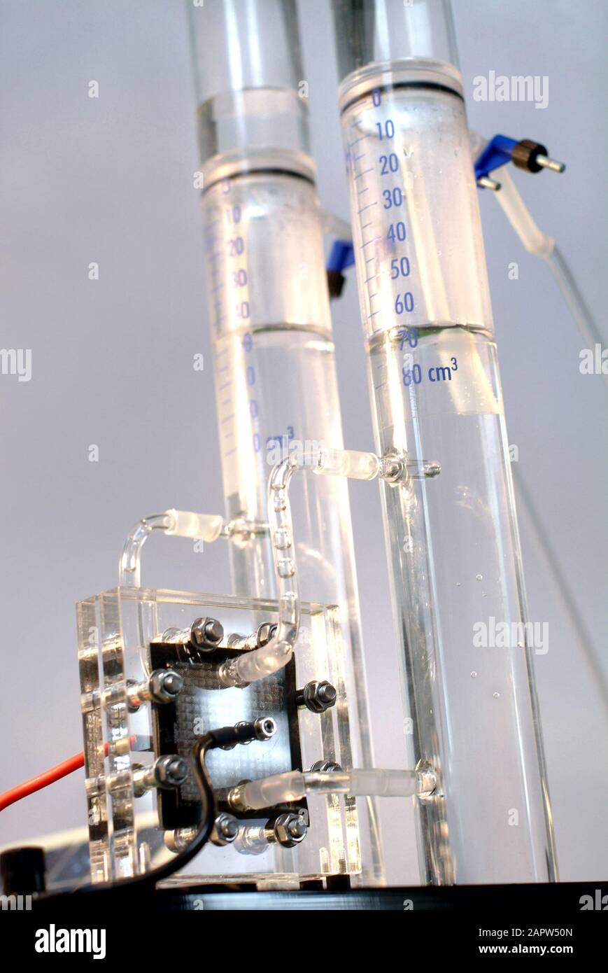 La sperimentazione in laboratorio per la produzione di idrogeno Foto Stock