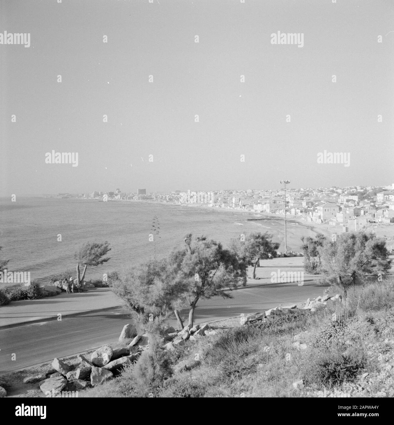 Israele: Jaffa (Tel Aviv) Costa a Jaffa Annotazione: Jaffa è ora un quartiere della città di Tel Aviv Data: Undicated Località: Israele, Jaffa, Tel Aviv Parole Chiave: Coste, panorami, strade, case, mari Foto Stock