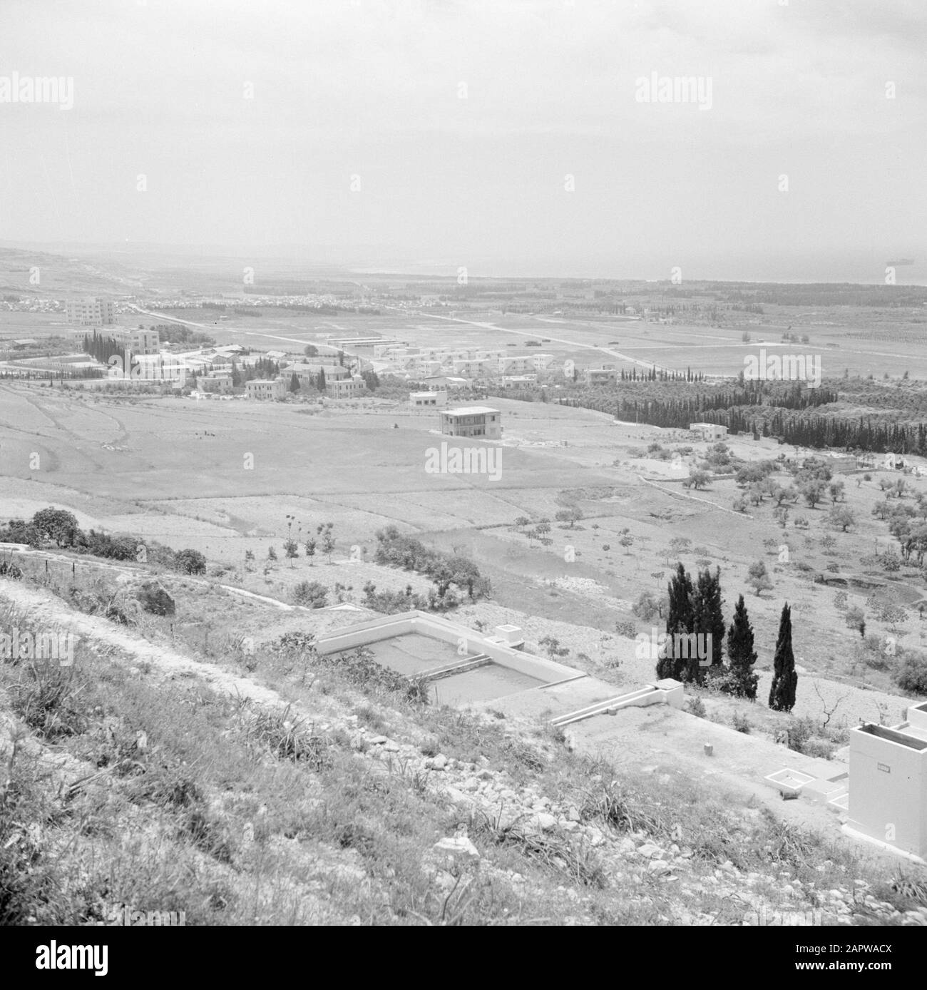 Medio Oriente 1950-1955: Libano costa mediterranea vicino a Saida, vista al Sud Data: 1950 luogo: Libano, Saida Parole Chiave: Villaggi, coste, panorama Foto Stock