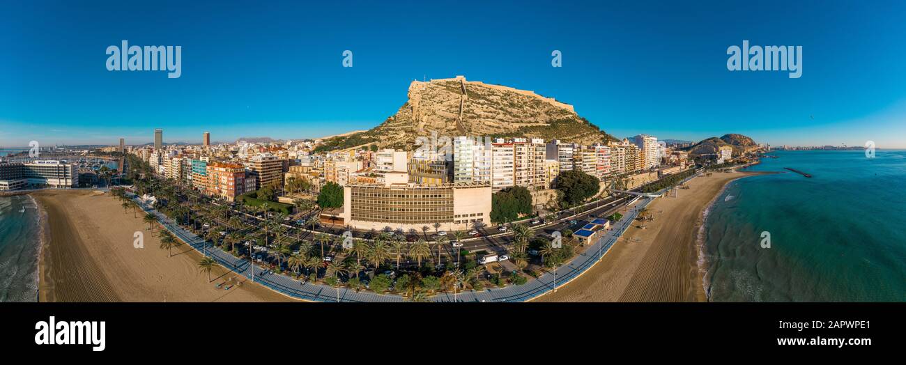 Veduta aerea del castello di Santa Barbara antica fortezza con vista panoramica in Alicante Spagna Foto Stock