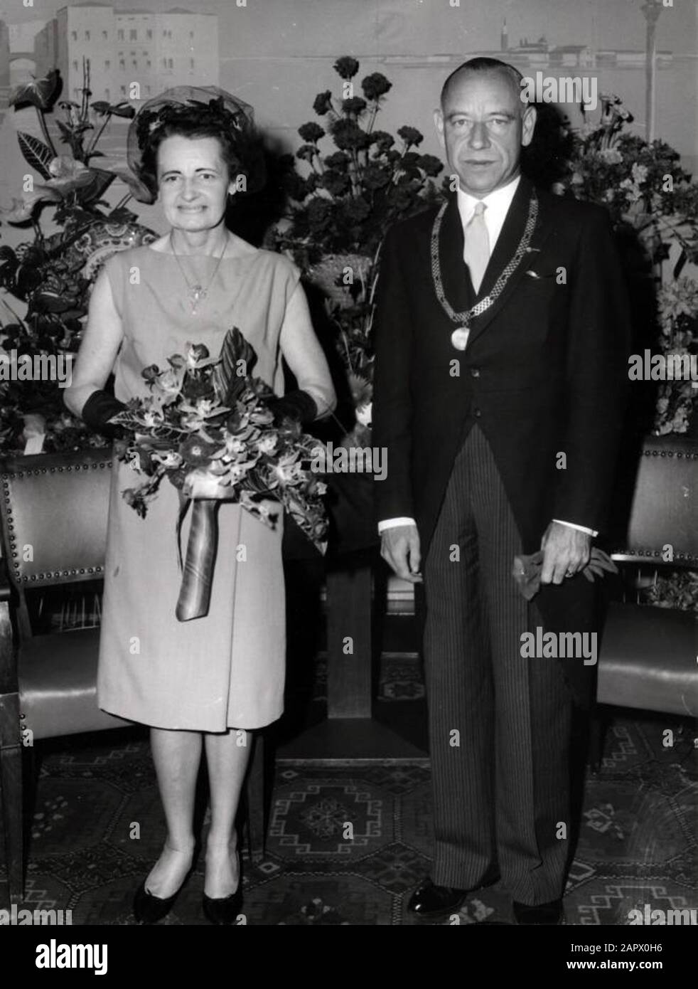 Jonkheer van Nispen tot Pannerden, sindaco di Hillegom alla sua inaugurazione. Hillegom, Paesi Bassi, Giugno 1937; Foto Stock