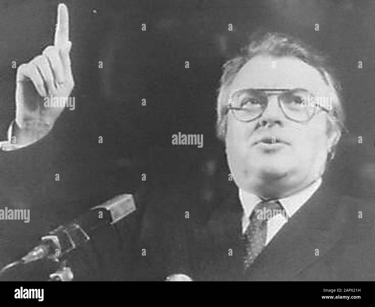 Francese: Foto frontale di FR:Pierre Mauroy scattata il 21 maggio 1981; Foto Stock