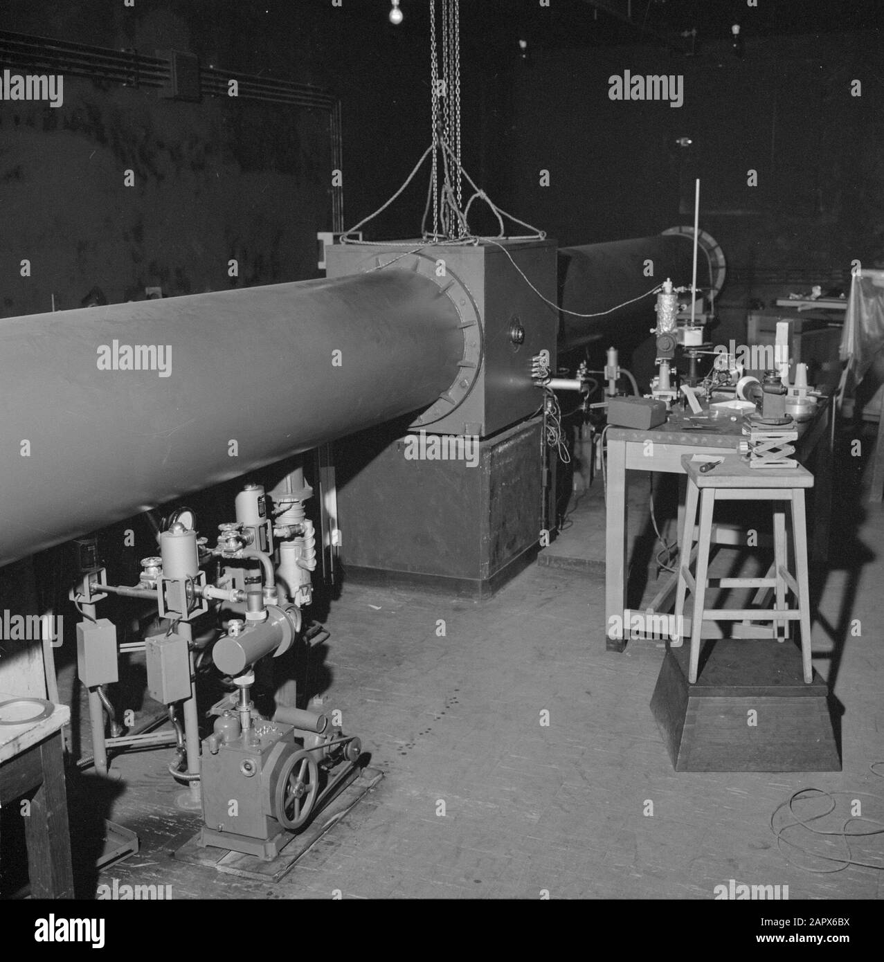 Rehovot. Istituto Weizmann: Interno di un laboratorio sul sito dell'istituto che include uno spettrometro Data: 1 gennaio 1963 Località: Israele, Rehovot Parole Chiave: Chimica, laboratori, spettrometri, educazione scientifica, ricerca scientifica Nome personale: Weizmann, Chaim Foto Stock