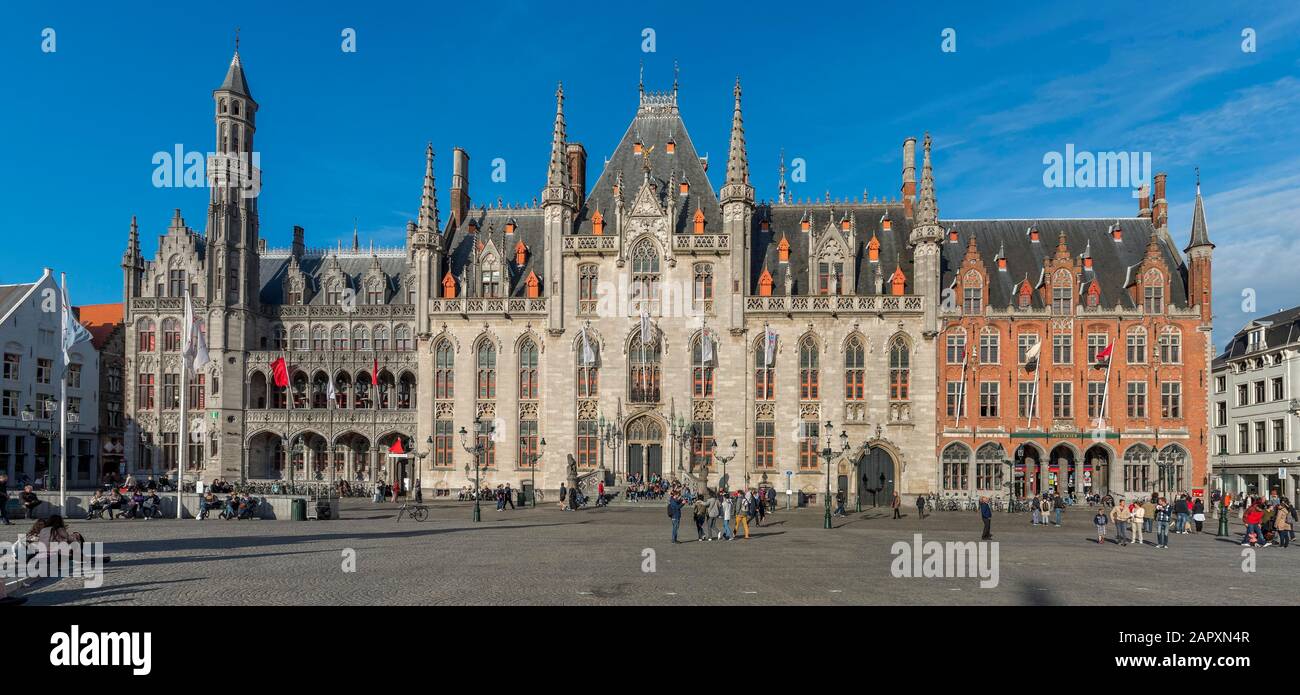 Provinciaal Hof, Corte Provinciale, Marketplace, Panorama, Bruges, Belgio Foto Stock
