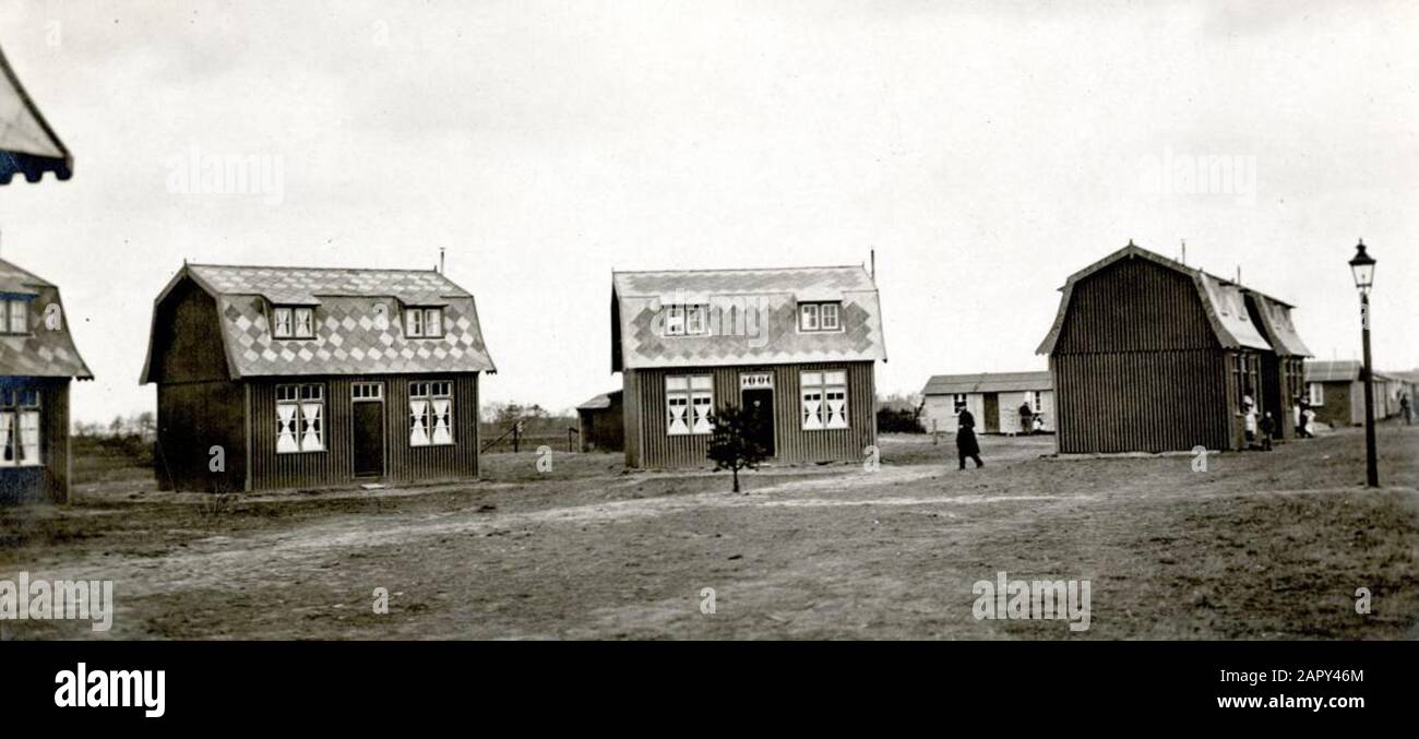 Prima guerra mondiale Che Ospita prigionieri di guerra. Camp Elisabeth Village", un villaggio belga per famiglie di soldati belgi, costruito sulla Vlasakker vicino Amersfoort. 1916. Foto Stock