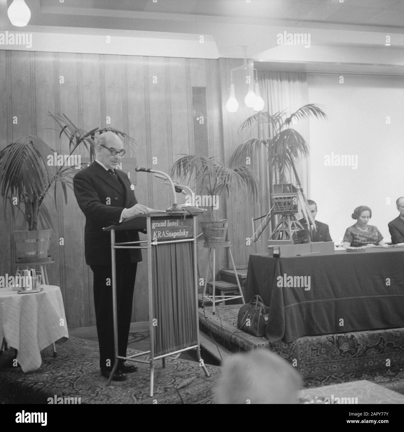 Incontro Giubilare Il Mulino Olandese 40 Anni. Tavola del Consiglio Data: 3 marzo 1963 Parole Chiave: Tavoli da tavolo, anniversari, riunioni Foto Stock