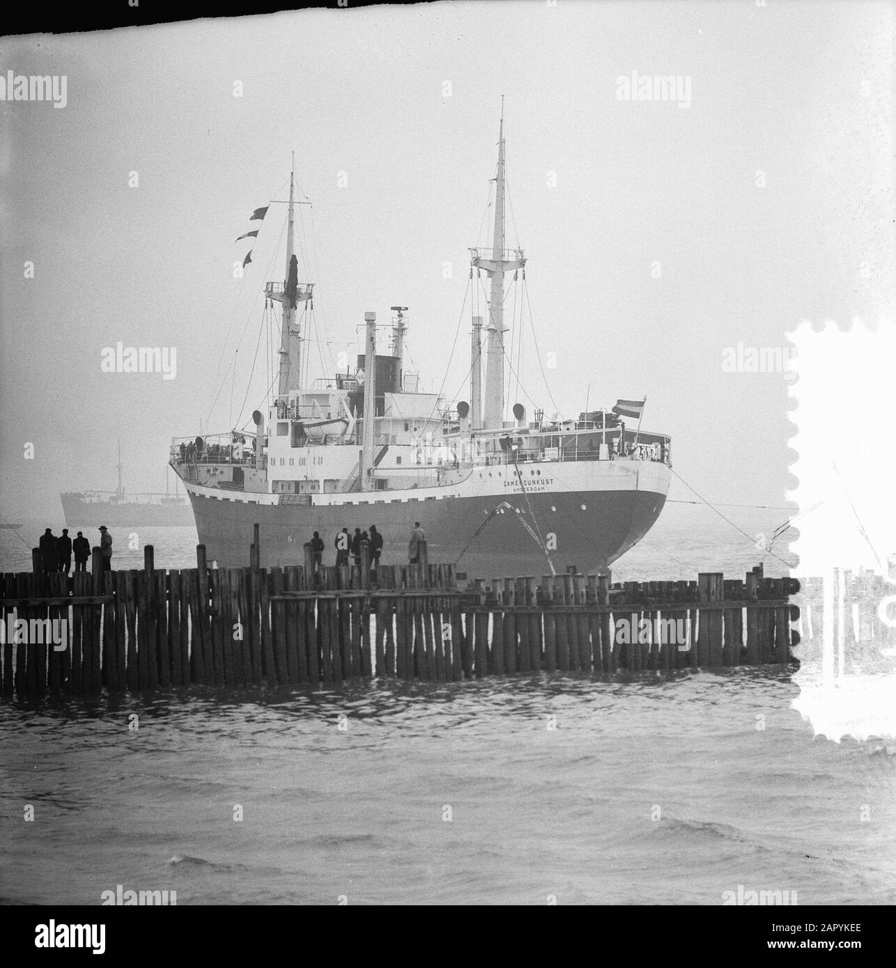 Cording Cameroen Coast At Vlissingen Data: 26 Novembre 1959 Luogo: Vlissingen, Zeeland Parole Chiave: Cording, Navi Foto Stock