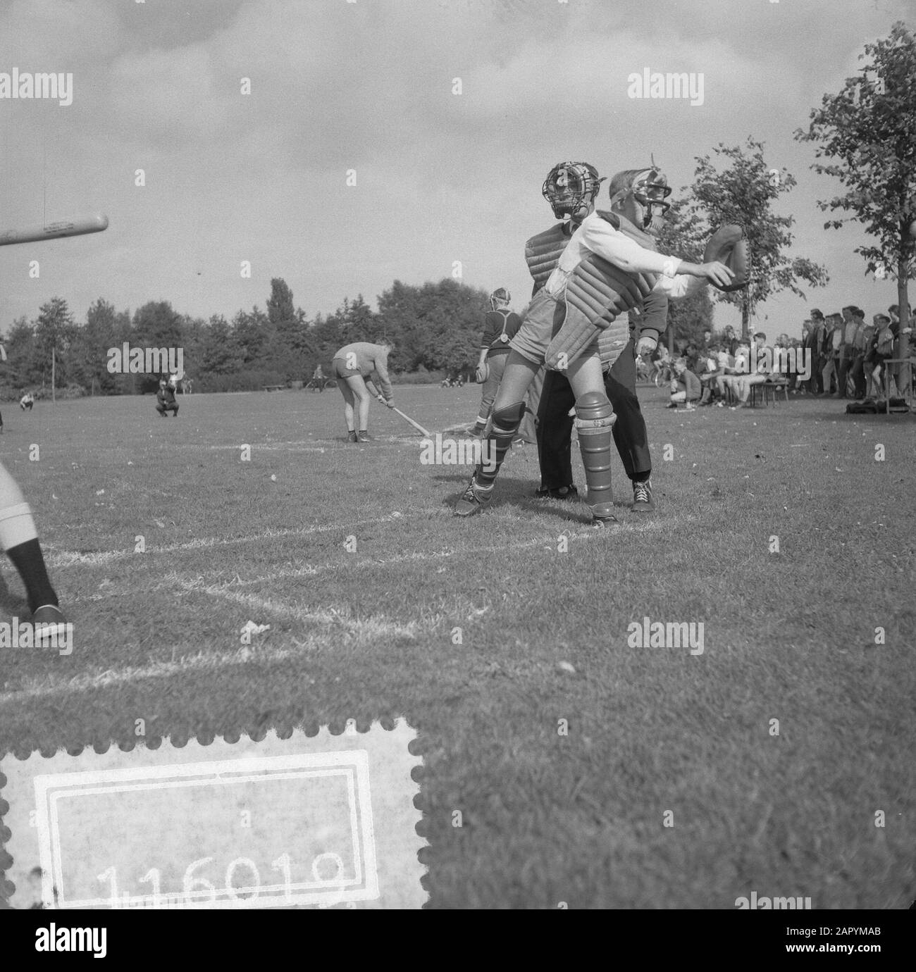 Street Monkey League In Flevopark Data: 17 Settembre 1960 Parole Chiave: Street Ball Concorsi Nome Personalità: Flevopark Foto Stock