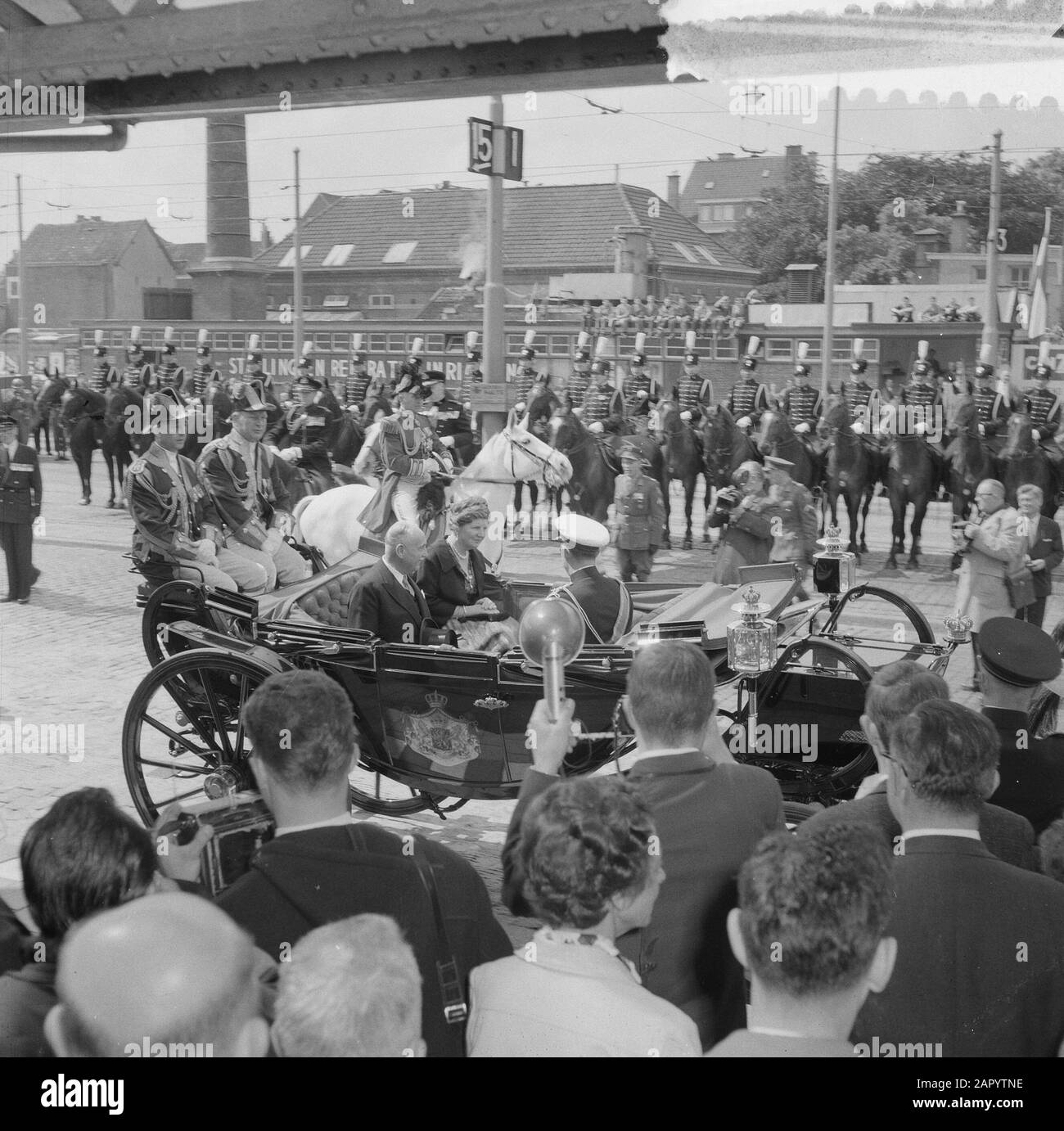 Visita Di Stato Del Presidente Federale Austriaco Dr. A. Scharf Den Haag Data: 16 Maggio 1961 Luogo: L'Aia, Zuid-Holland Parole Chiave: Visite Di Stato Nome Personale: Scharf, A. Foto Stock