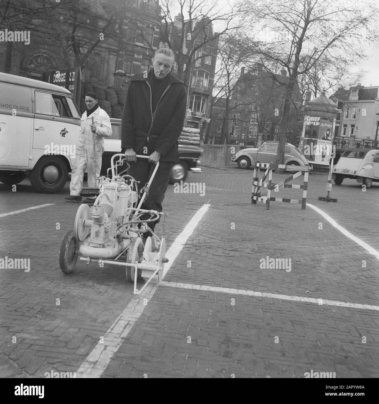 Linee macchina per parcheggi Data: 28 marzo 1961 Parole Chiave: Parcheggio Foto Stock