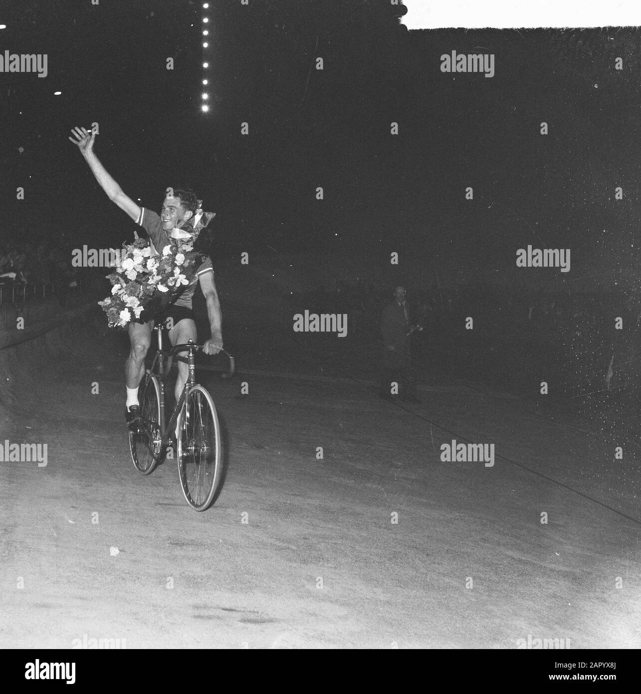 Gara ciclistica Stadio Data: 22 giugno 1961 Parole Chiave: Stadi, gare ciclistiche Foto Stock