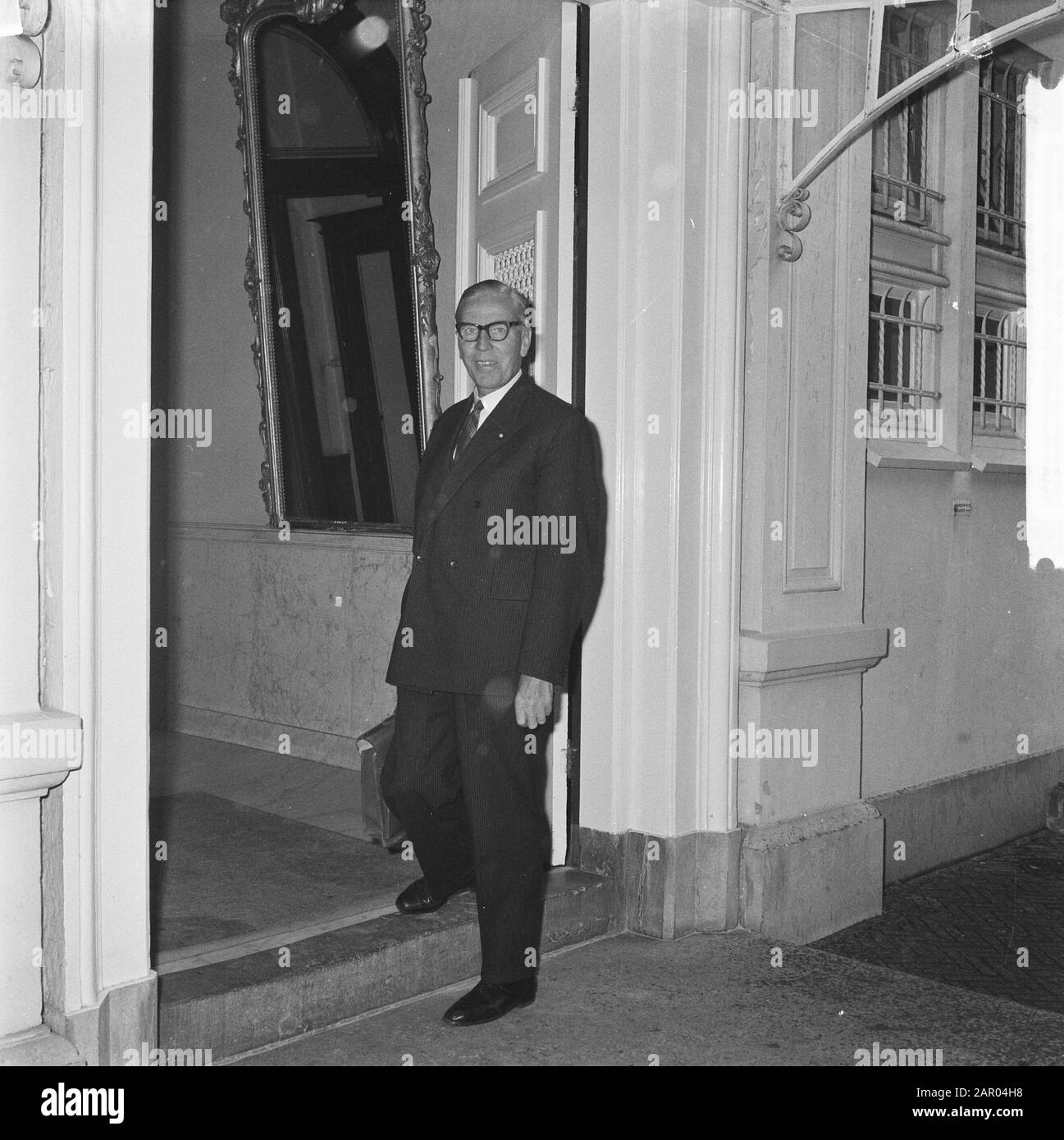 Riunione dei Ministri al Gabinetto, Ministro Beuman Data: 26 giugno 1962 Parole Chiave: Ministri Foto Stock