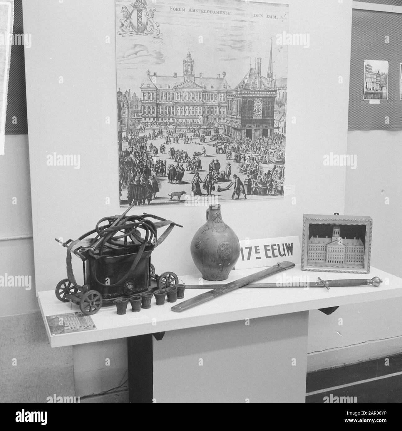 Oggetti da Amsterdam suolo Data: 23 Novembre 1962 Parole Chiave: Oggetti Foto Stock