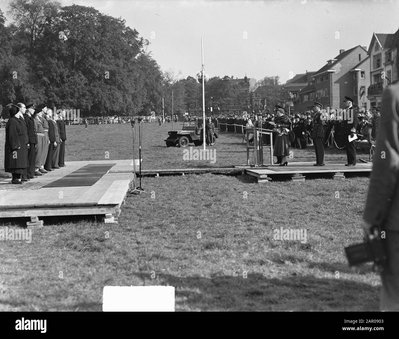 Decorazioni Premio Ad Arnhem (Park Sonsbeek) Data: 7 Ottobre 1948 Luogo: Arnhem, Gelderland Parole Chiave: Premi, Seconda Guerra Mondiale Foto Stock