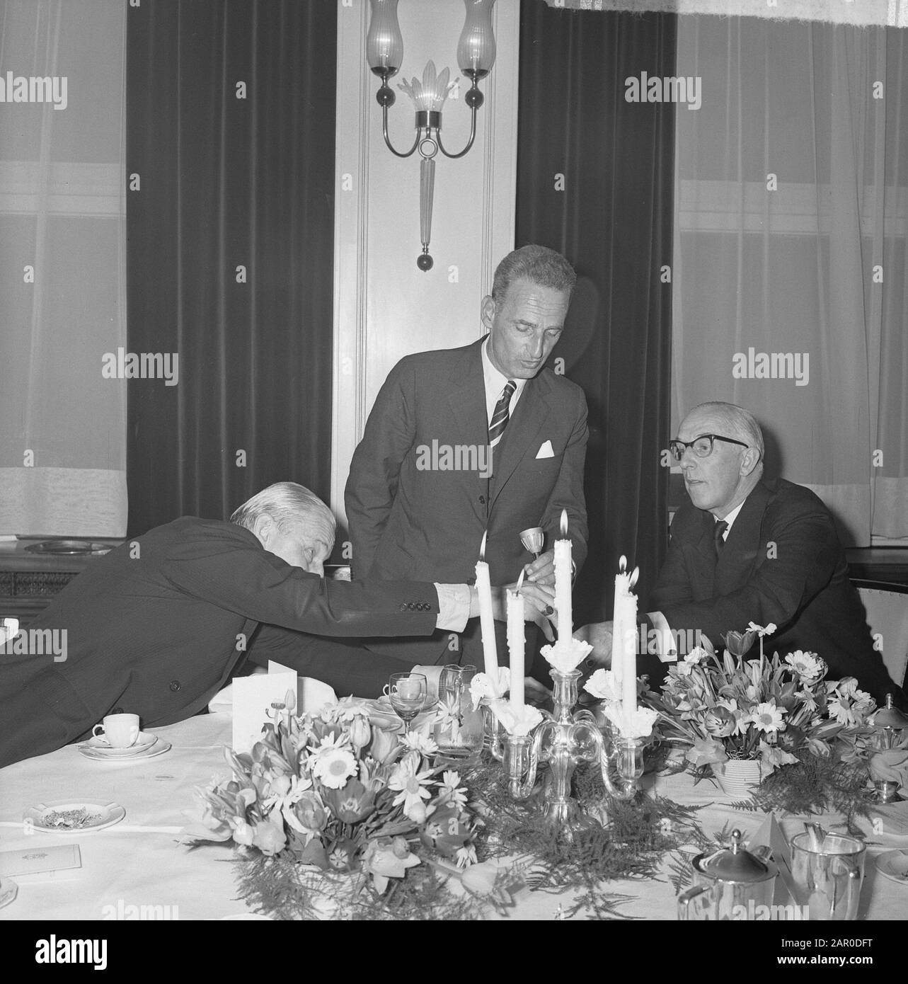 Cessione Securities Trade Data: 30 Maggio 1963 Parole Chiave: Negoziazione Titoli Foto Stock