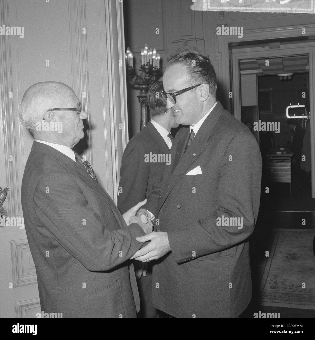 Forl. Comando Comunità Europee. Ricevimento Emile Roche Data: 8 Novembre 1963 Parole Chiave: Ricevute, Ricevimenti Foto Stock