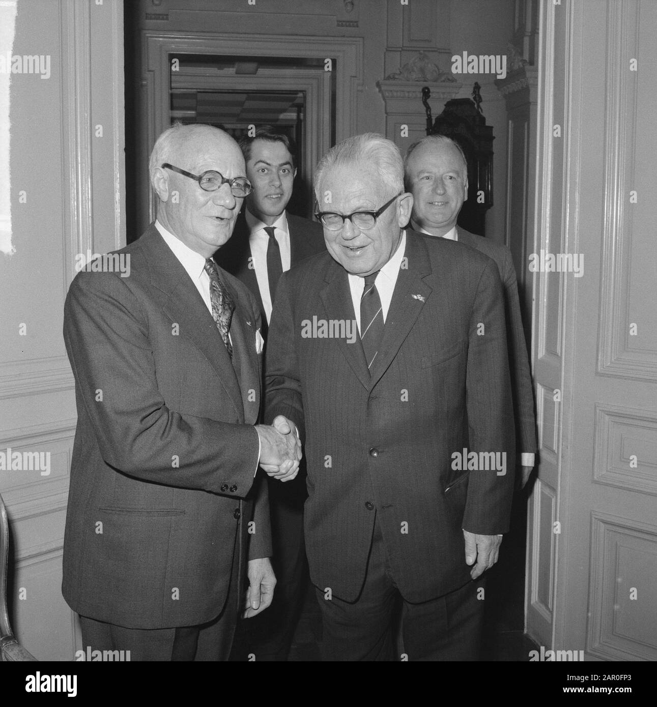 Forl. Comando Comunità Europee. Ricevimento Emile Roche Data: 8 Novembre 1963 Parole Chiave: Ricevute, Ricevimenti Foto Stock