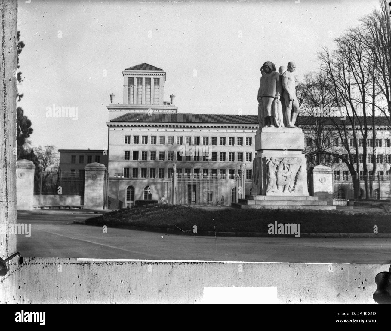 Building International Labor Office In Geneva @ Annotation: Repronegative Date: 23 December 1948 Location: Geneva Keywords: Buildings Foto Stock