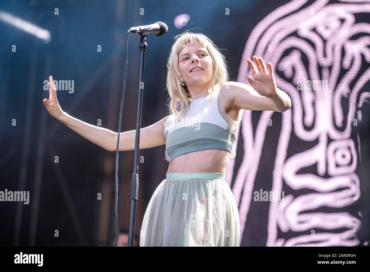 Aurora in scena al Festival Cruïlla, Barcellona, 3 giugno 2019. Fotografo: Ale Espaliat Foto Stock