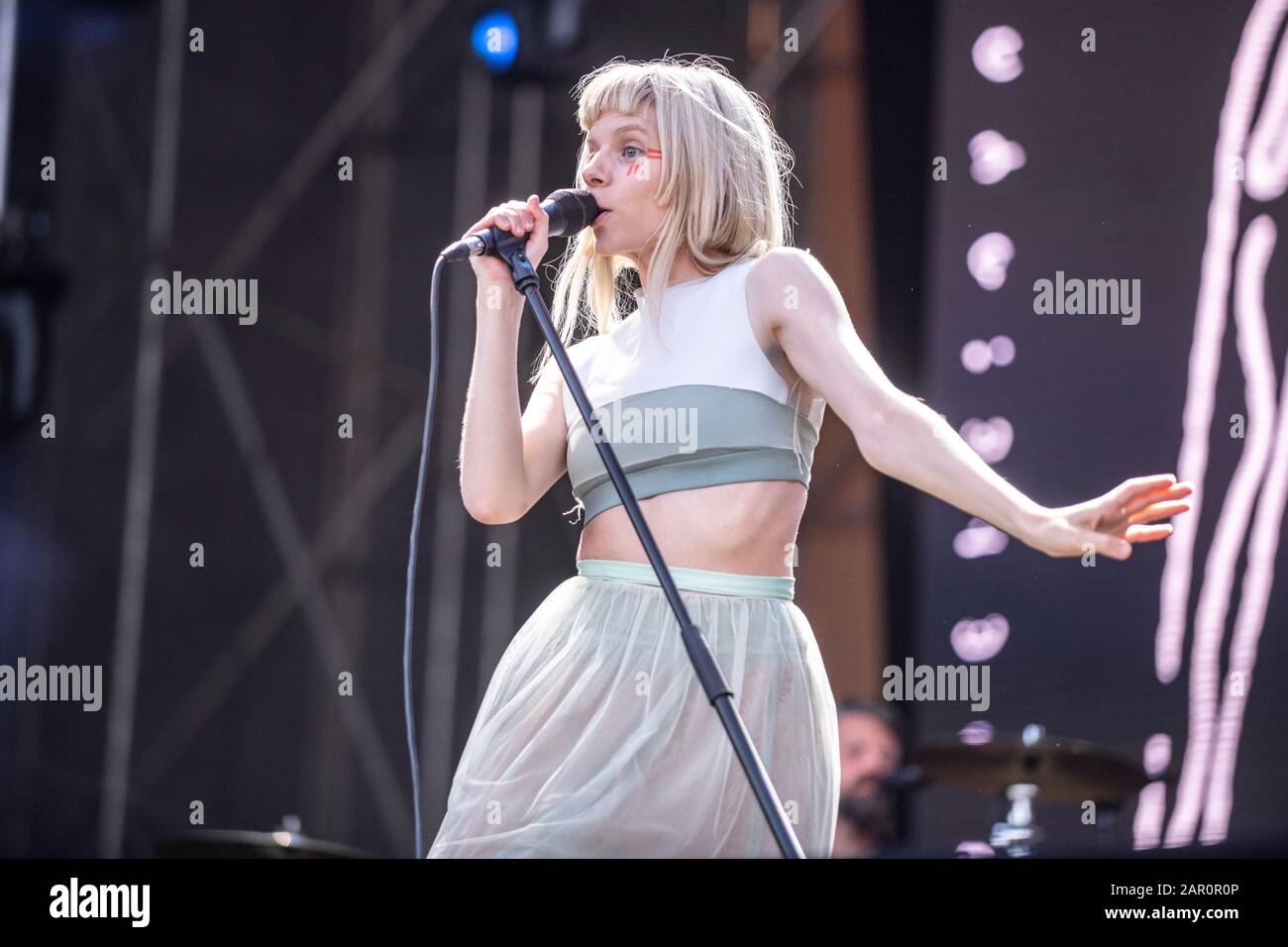 Aurora in scena al Festival Cruïlla, Barcellona, 3 giugno 2019. Fotografo: Ale Espaliat Foto Stock