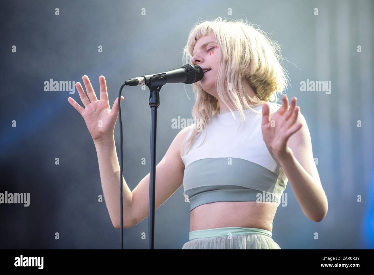 Aurora in scena al Festival Cruïlla, Barcellona, 3 giugno 2019. Fotografo: Ale Espaliat Foto Stock