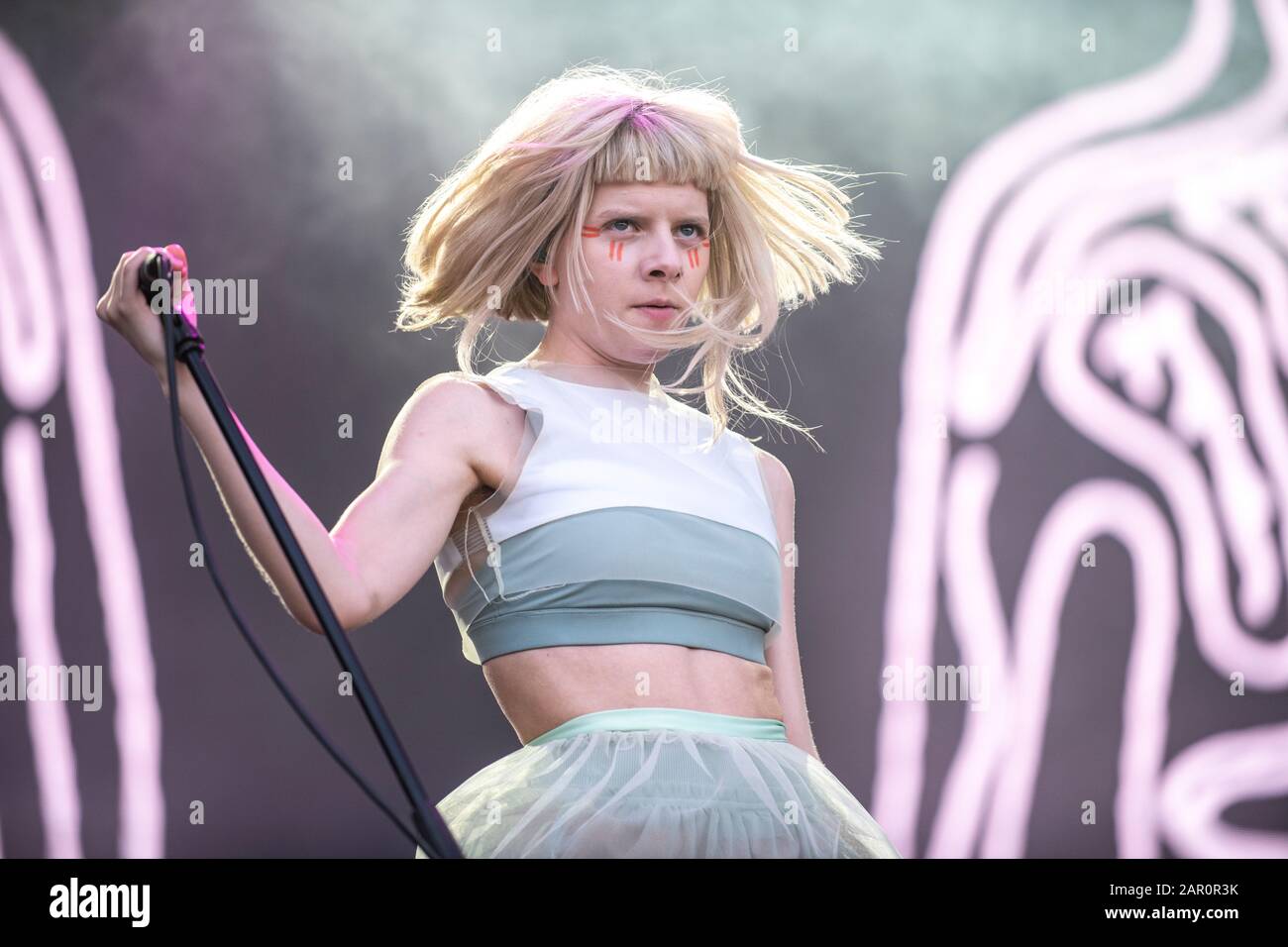 Aurora in scena al Festival Cruïlla, Barcellona, 3 giugno 2019. Fotografo: Ale Espaliat Foto Stock